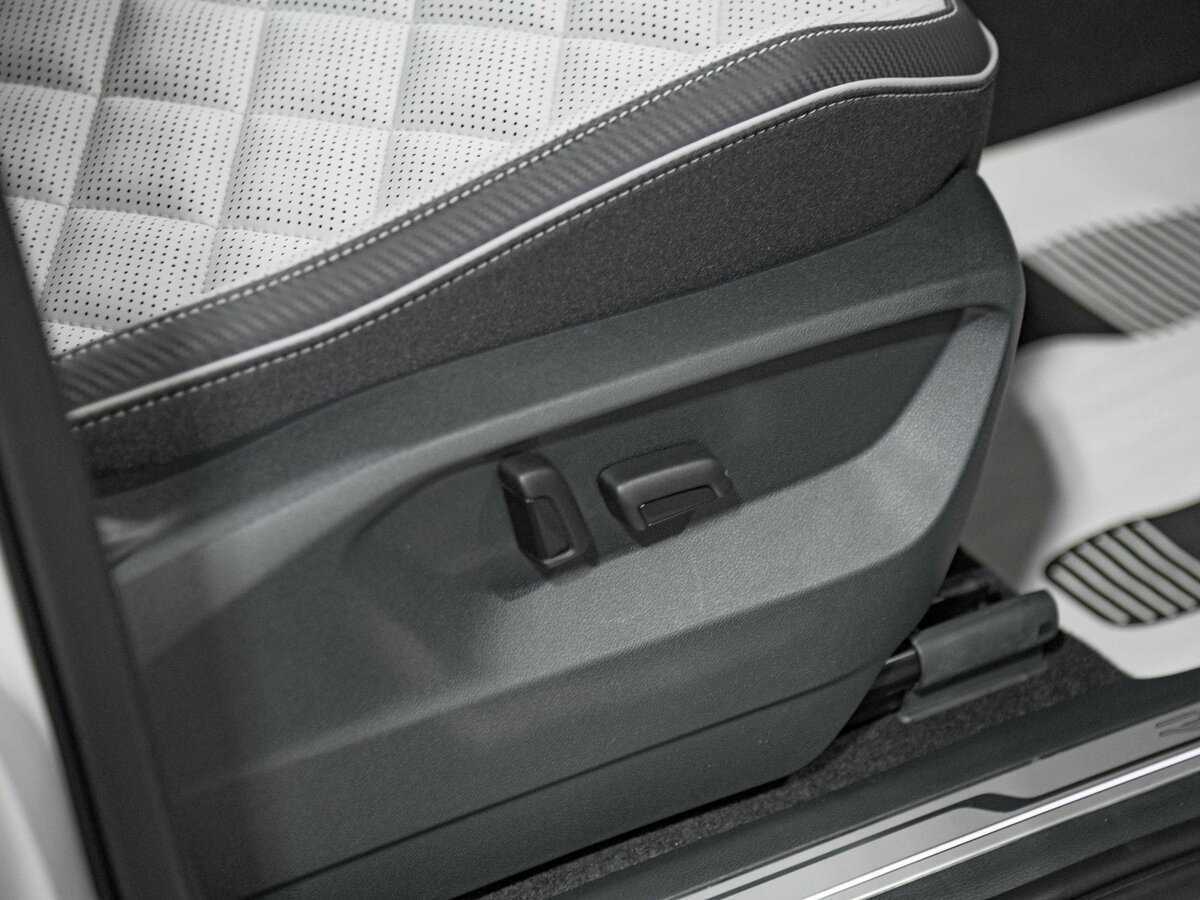 Купить Volkswagen Tayron с пробегом. Фото: #21