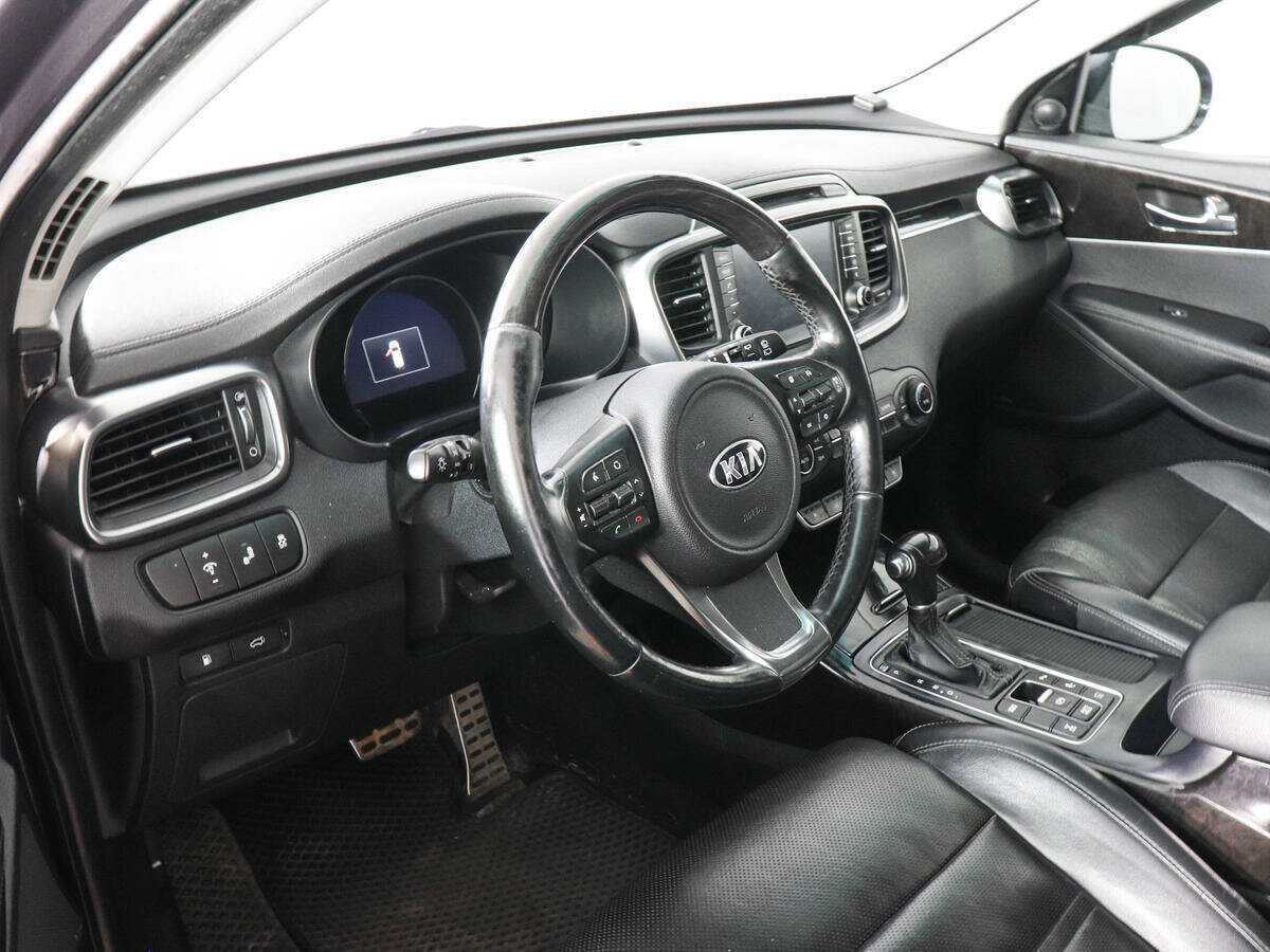 Купить Kia Sorento с пробегом. Фото: #8