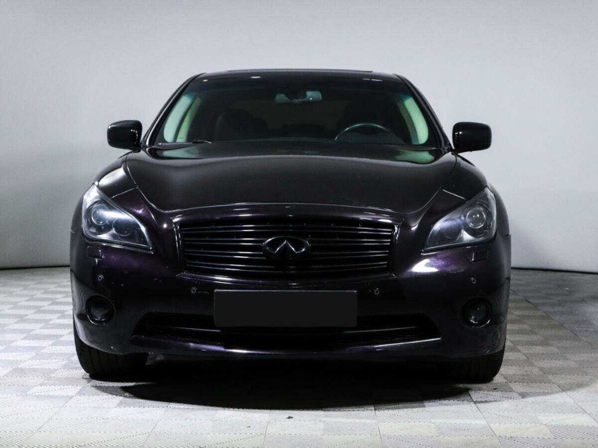 Купить Infiniti Q70 с пробегом. Фото: #1