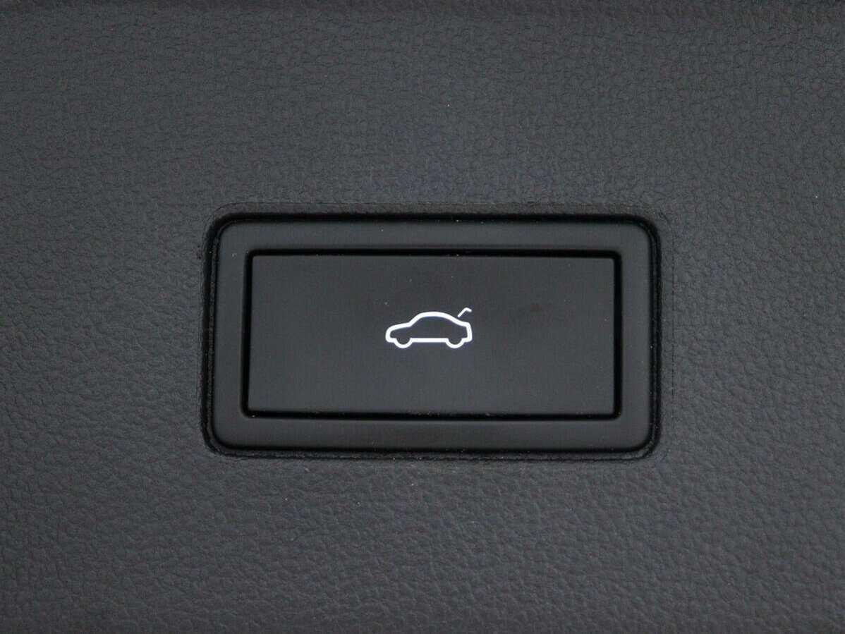 Купить Volkswagen Teramont с пробегом. Фото: #12