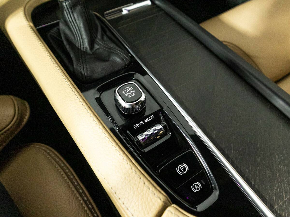 Купить Volvo V90 Cross Country с пробегом. Фото: #19
