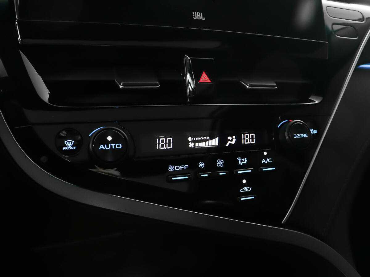 Купить Toyota Camry с пробегом. Фото: #21