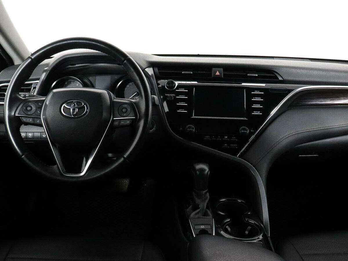 Купить Toyota Camry с пробегом. Фото: #9