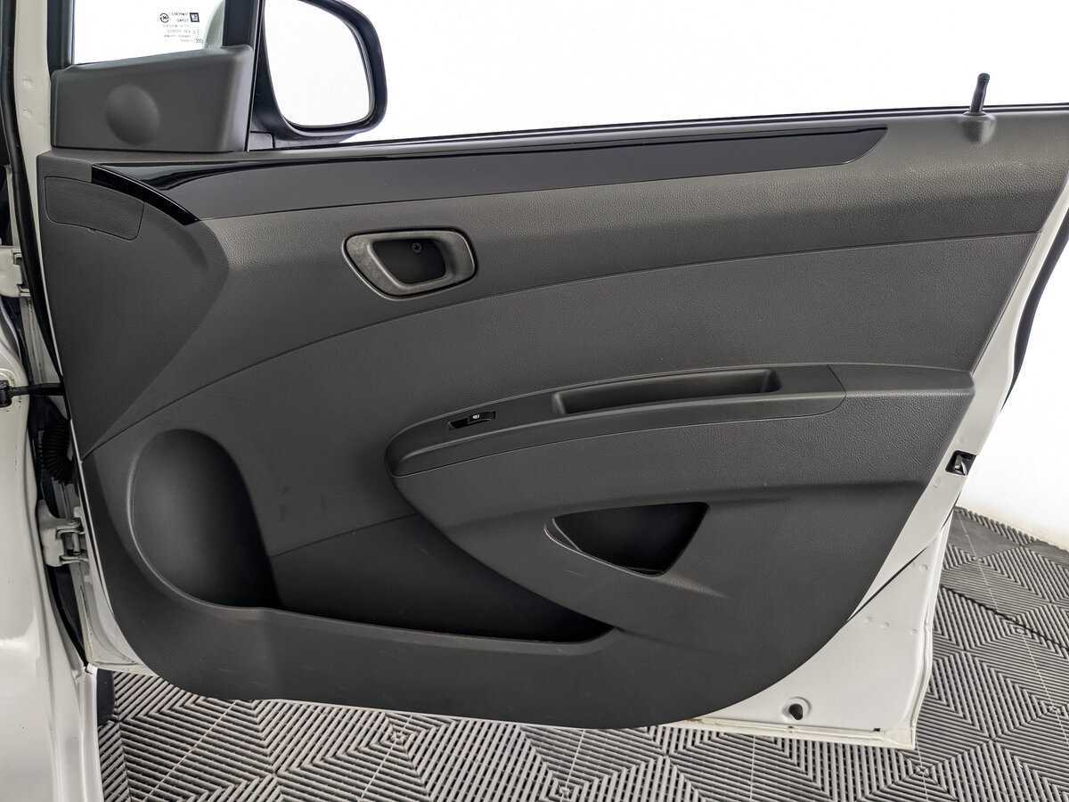 Купить Chevrolet Spark с пробегом. Фото: #23