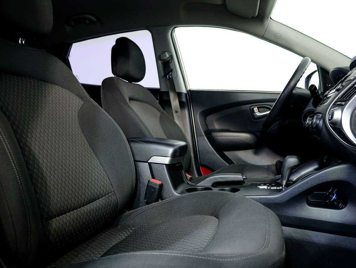 Купить Hyundai ix35 с пробегом. Фото: #10