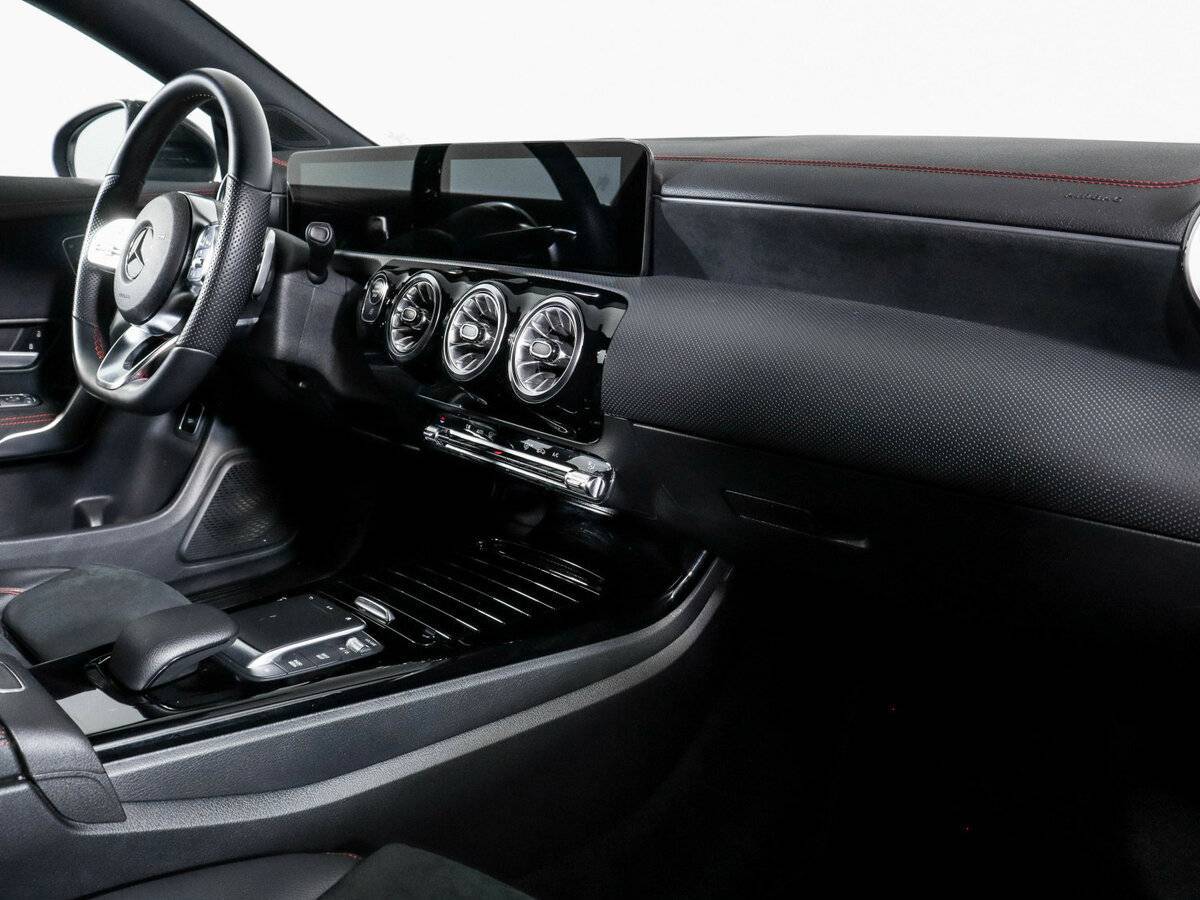 Купить Mercedes-Benz CLA с пробегом. Фото: #8