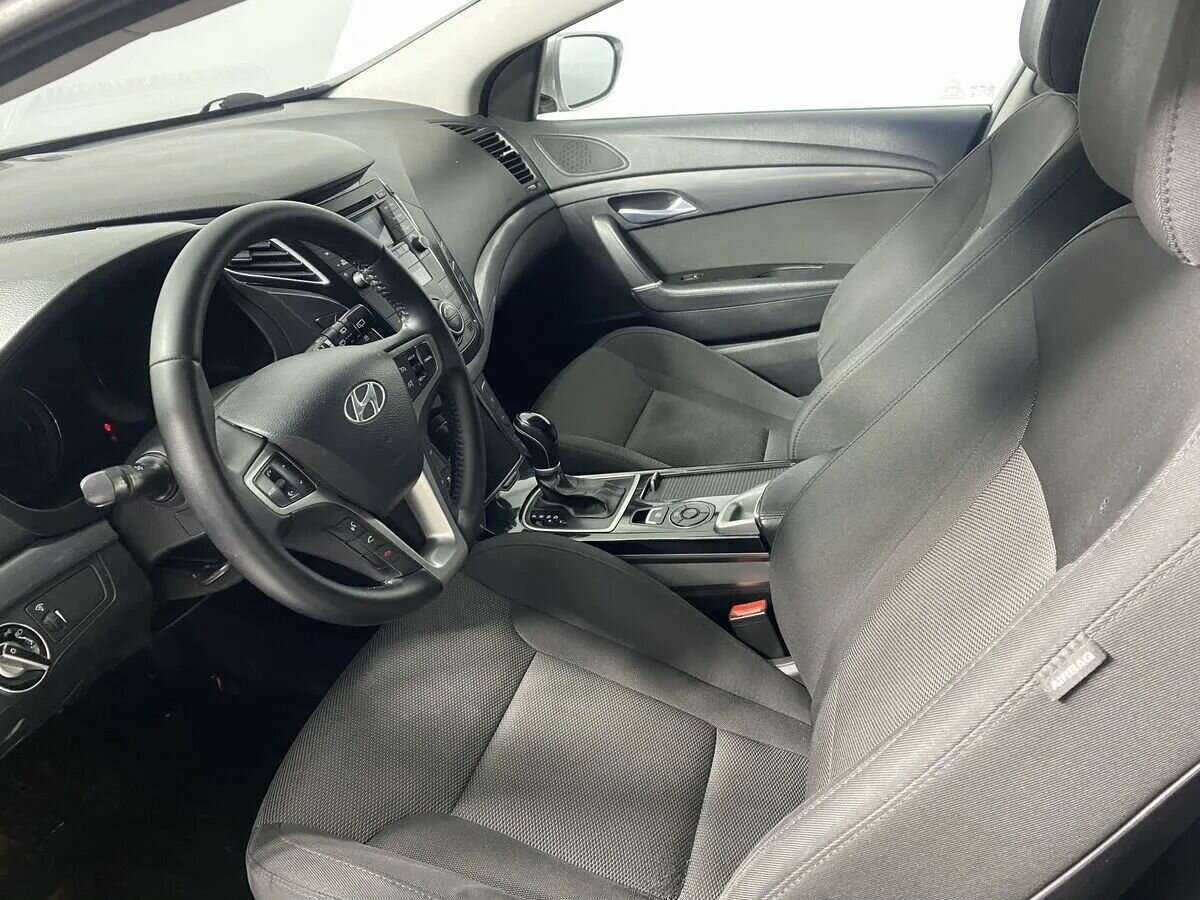 Купить Hyundai i40 с пробегом. Фото: #6