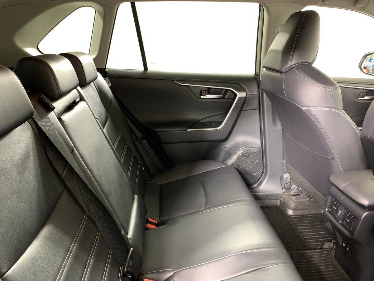Купить Toyota RAV4 с пробегом. Фото: #16