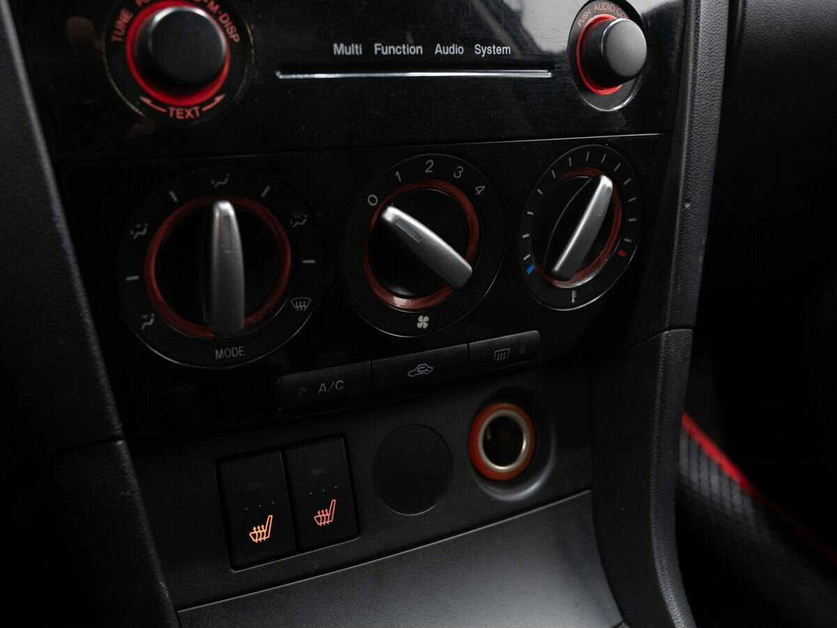 Купить Mazda 3 с пробегом. Фото: #10