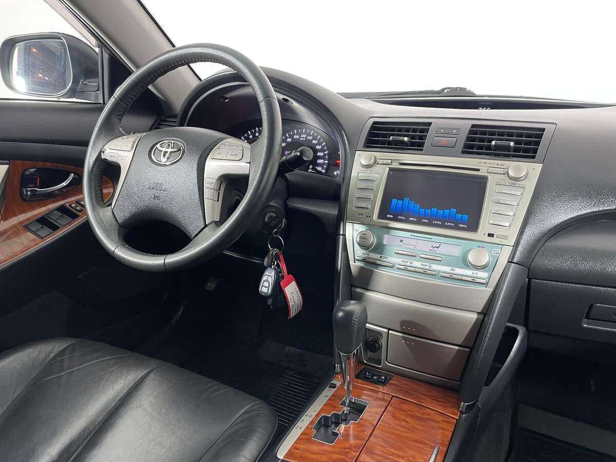 Купить Toyota Camry с пробегом. Фото: #11
