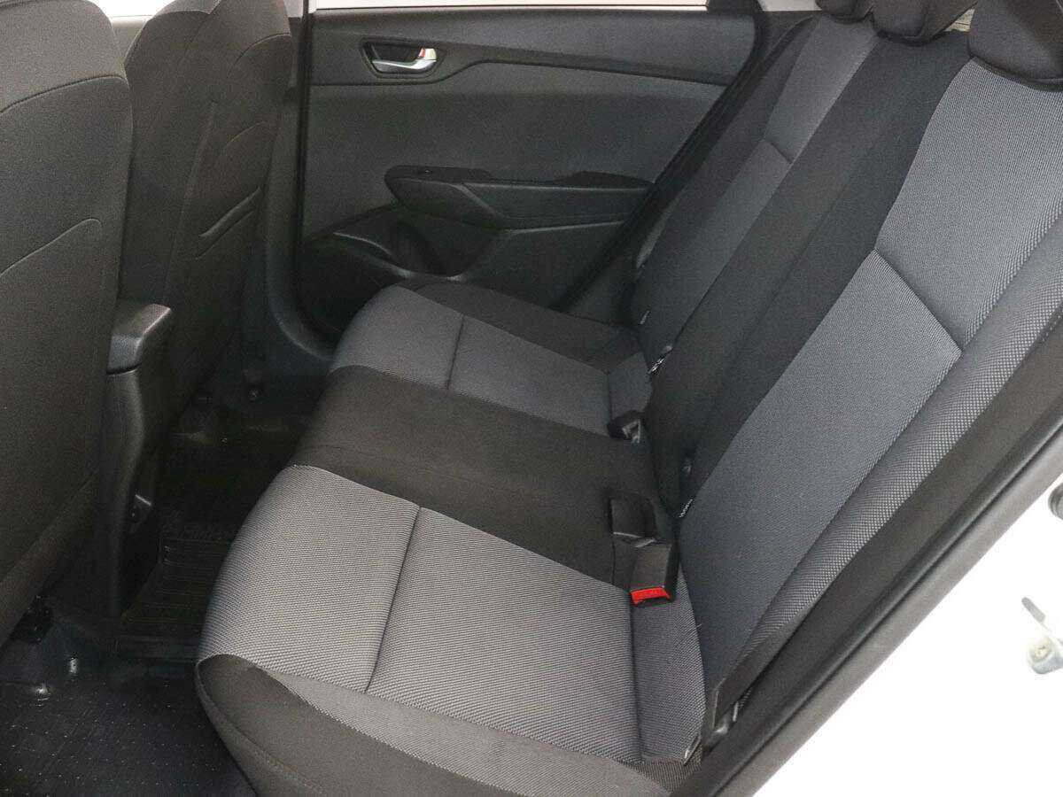 Купить Hyundai Solaris с пробегом. Фото: #7