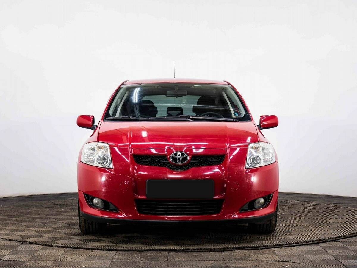 Купить Toyota Auris с пробегом. Фото: #1