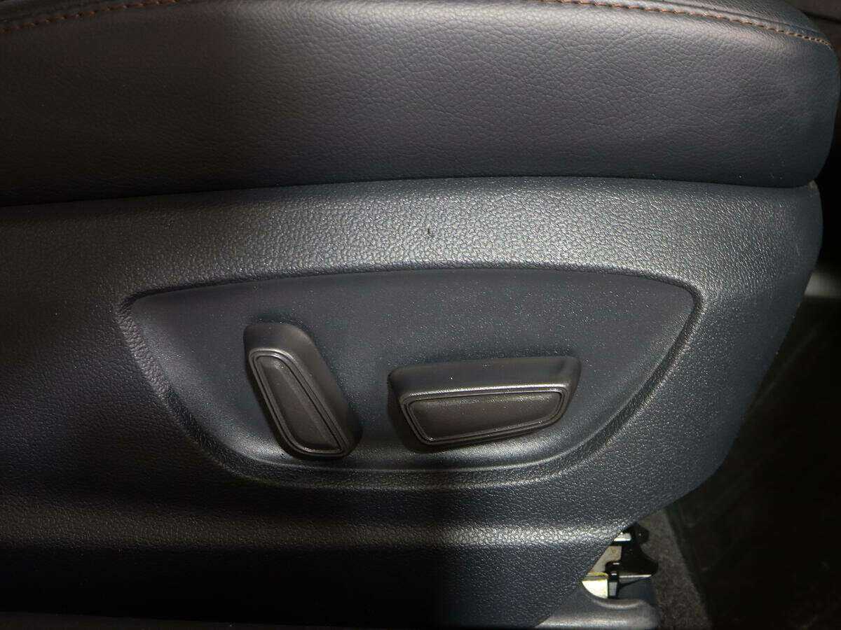 Купить Toyota Camry с пробегом. Фото: #10