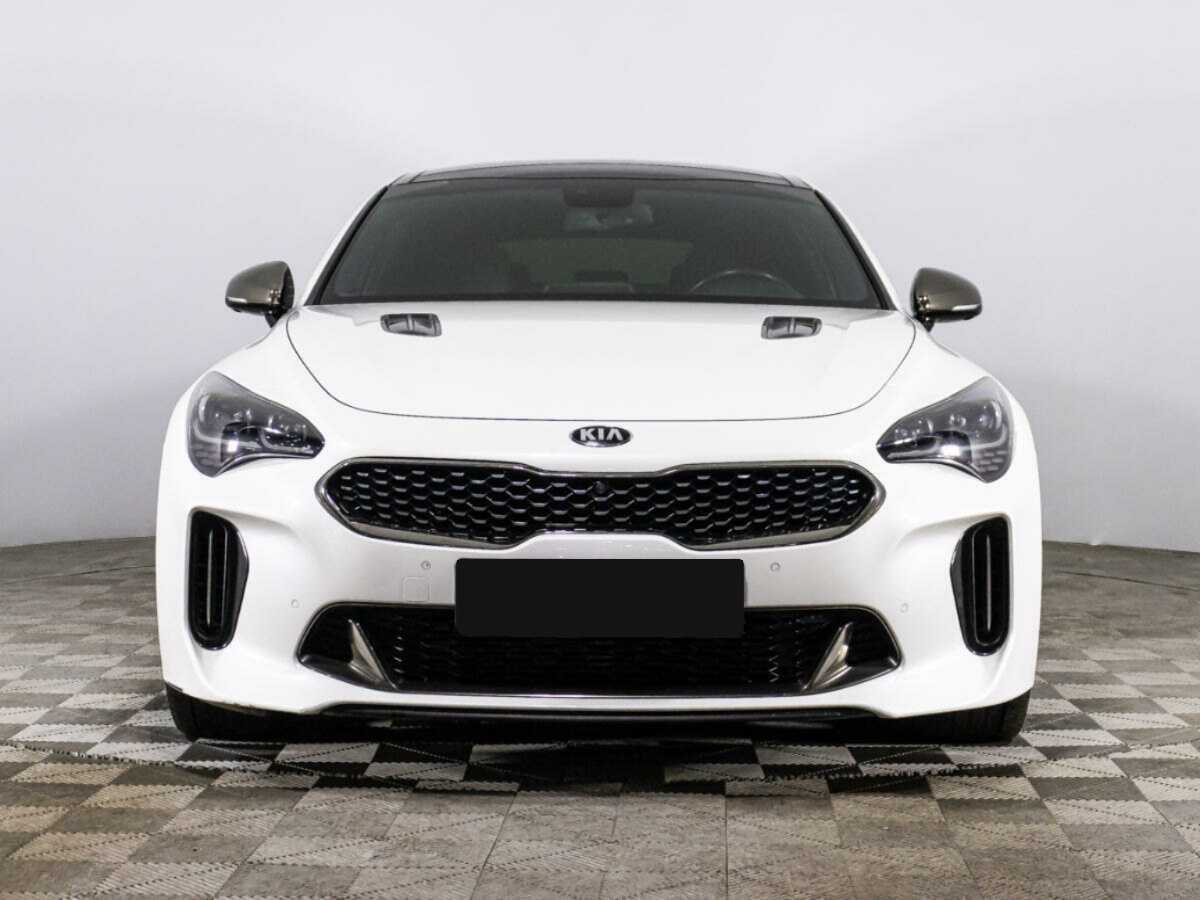 Купить Kia Stinger с пробегом. Фото: #1