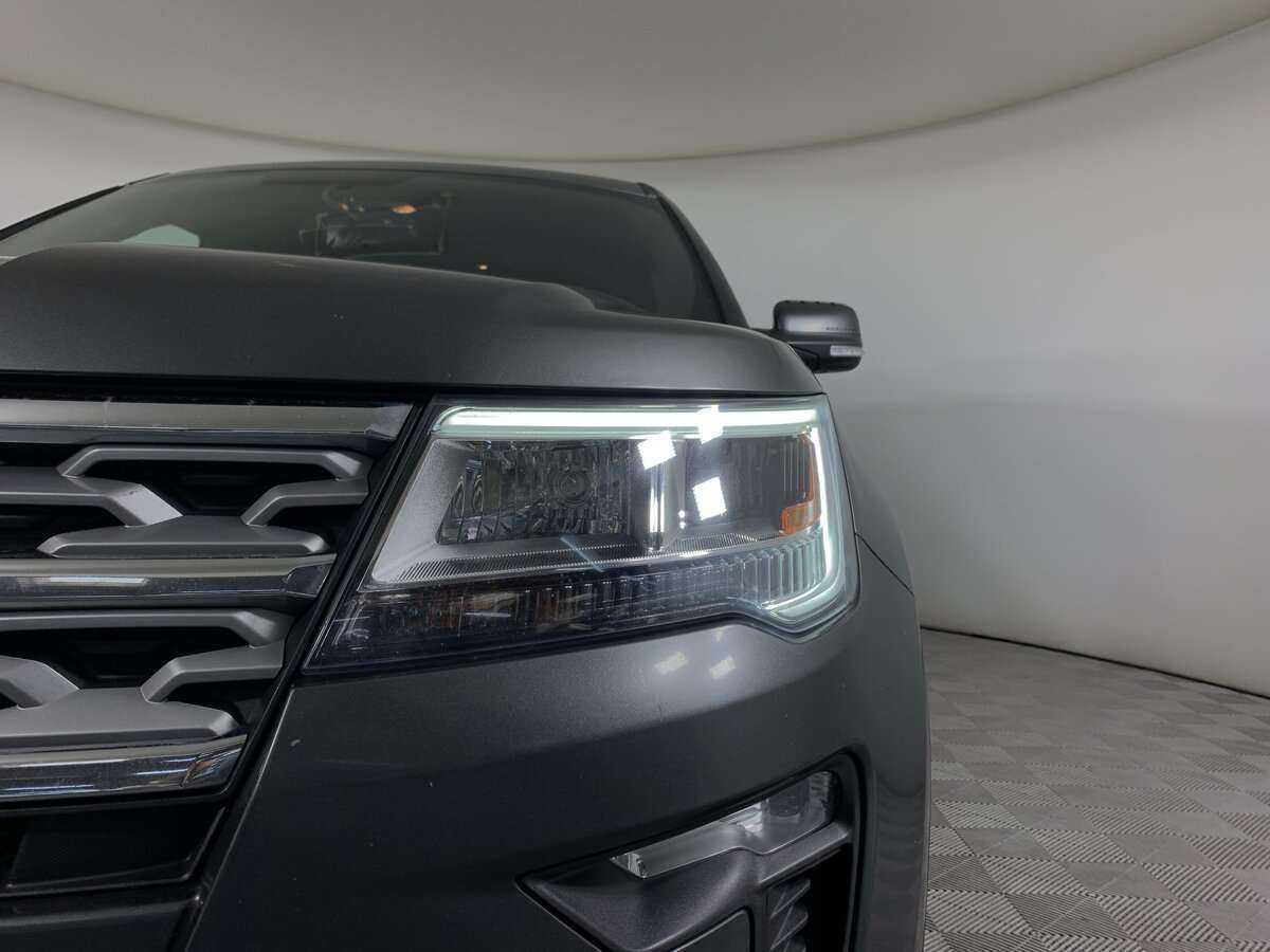 Купить Ford Explorer с пробегом. Фото: #9