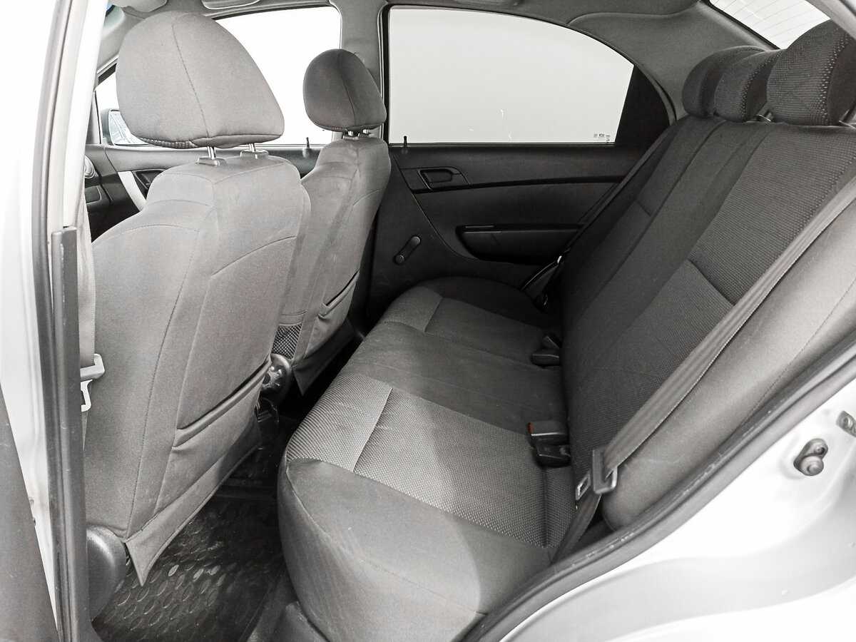Купить Chevrolet Aveo с пробегом. Фото: #9
