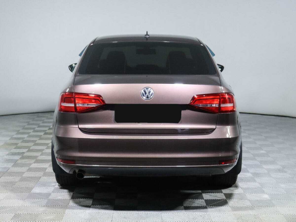 Купить Volkswagen Jetta с пробегом. Фото: #4