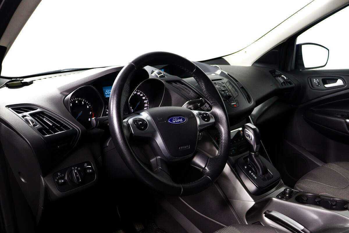 Купить Ford Kuga с пробегом. Фото: #12