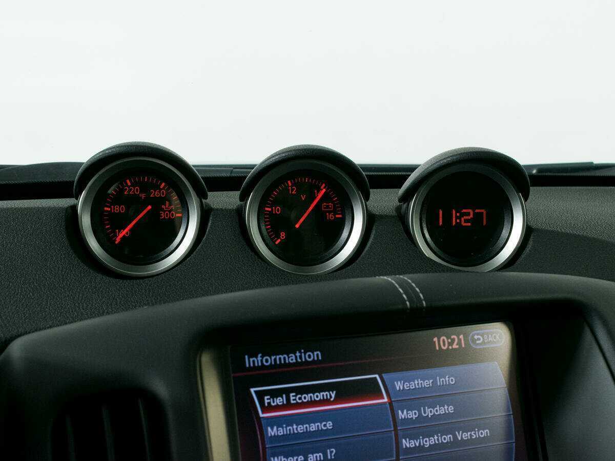 Купить Nissan 370Z с пробегом. Фото: #18