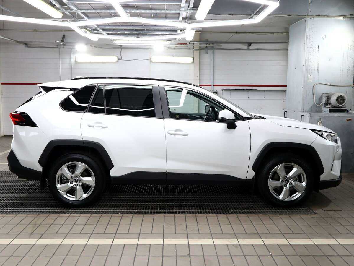 Купить Toyota RAV4 с пробегом. Фото: #1