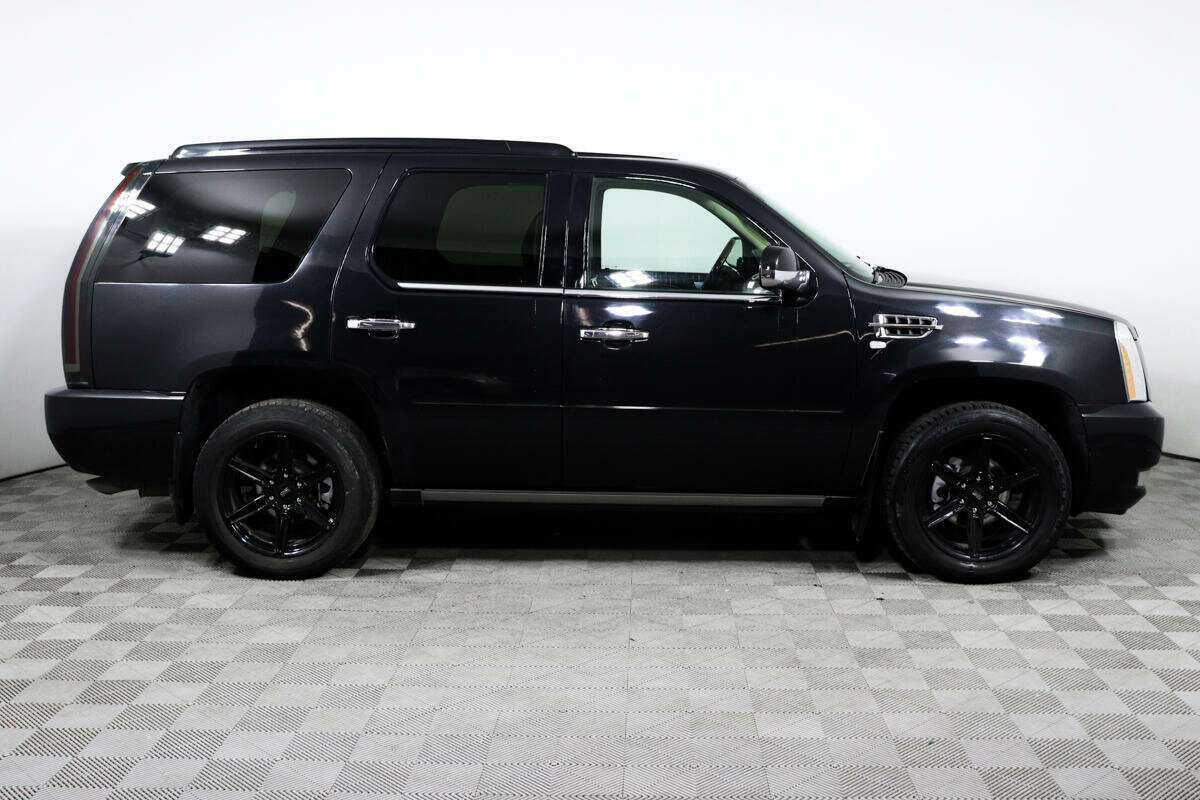 Купить Cadillac Escalade с пробегом. Фото: #3