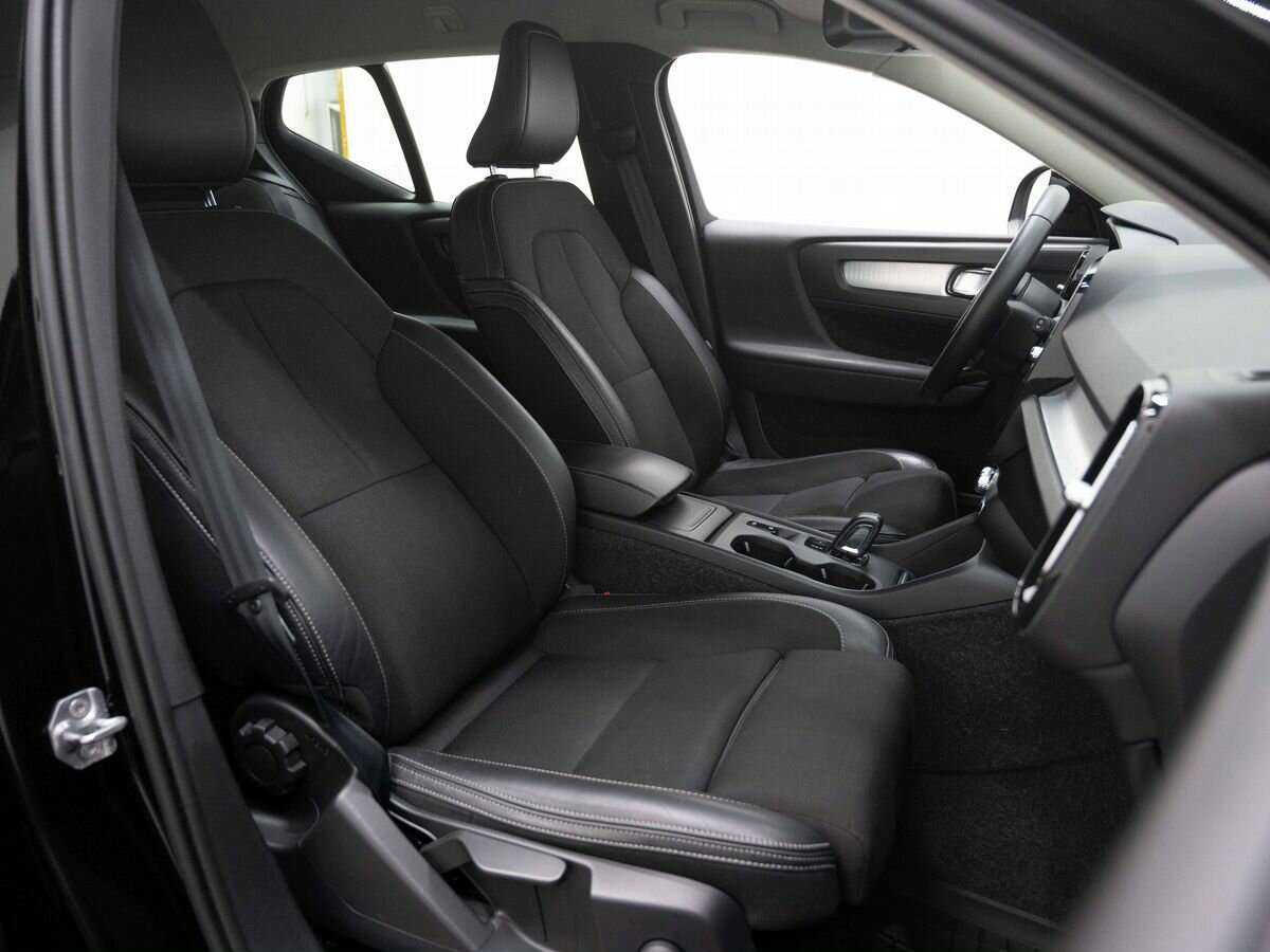 Купить Volvo XC40 с пробегом. Фото: #11