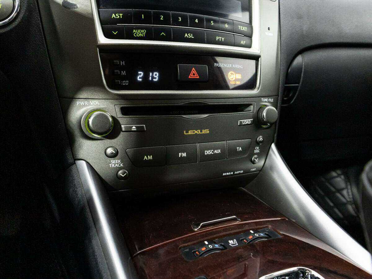 Купить Lexus IS с пробегом. Фото: #17