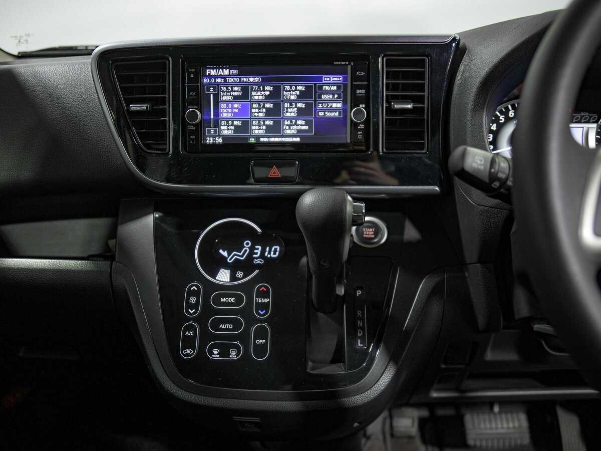 Купить Nissan Dayz Roox с пробегом. Фото: #9