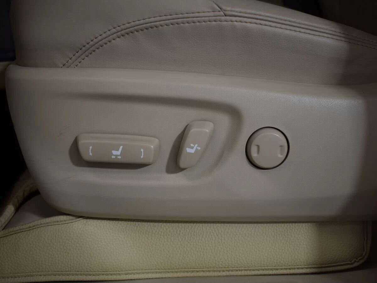 Купить Toyota Land Cruiser Prado с пробегом. Фото: #24