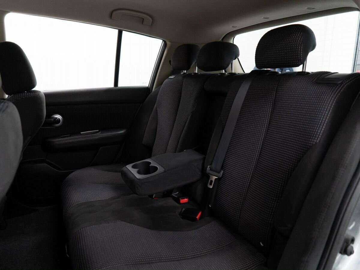 Купить Nissan Tiida с пробегом. Фото: #8