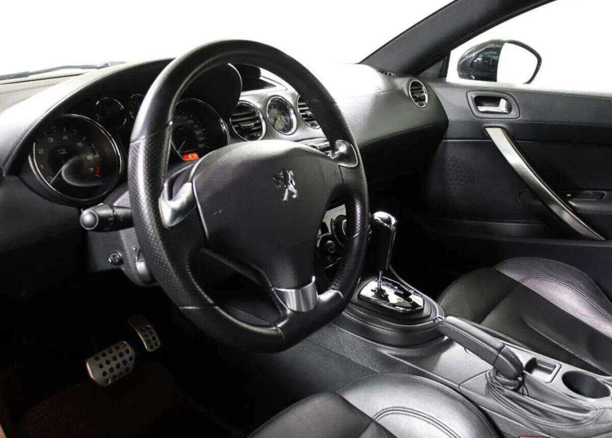 Купить Peugeot RCZ с пробегом. Фото: #10