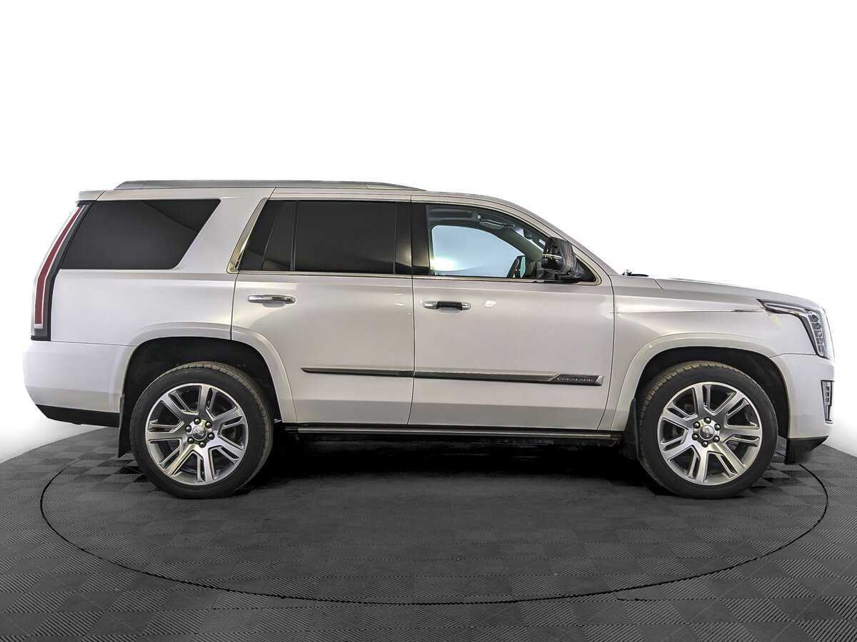 Купить Cadillac Escalade с пробегом. Фото: #3