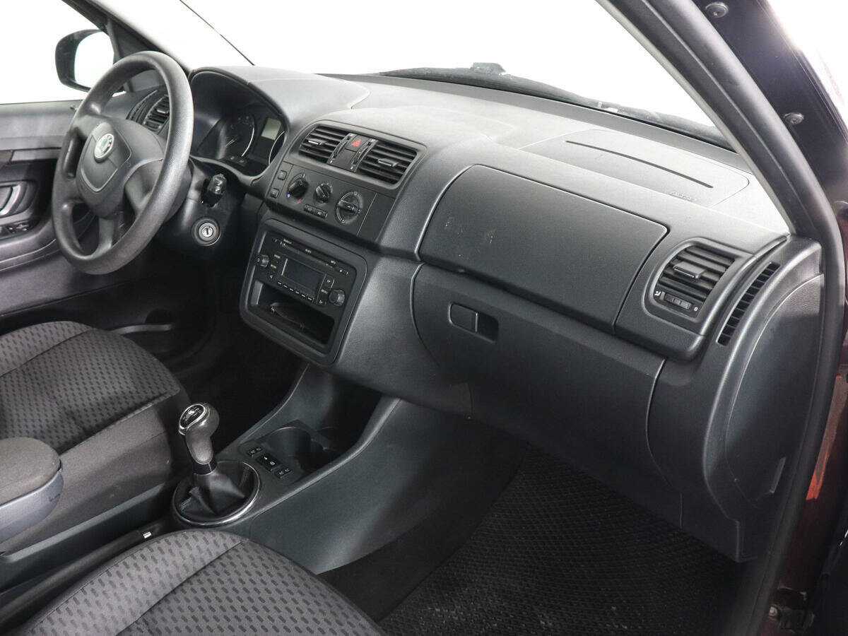 Купить Skoda Roomster с пробегом. Фото: #5