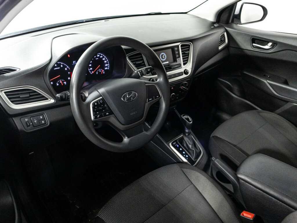 Купить Hyundai Solaris с пробегом. Фото: #10