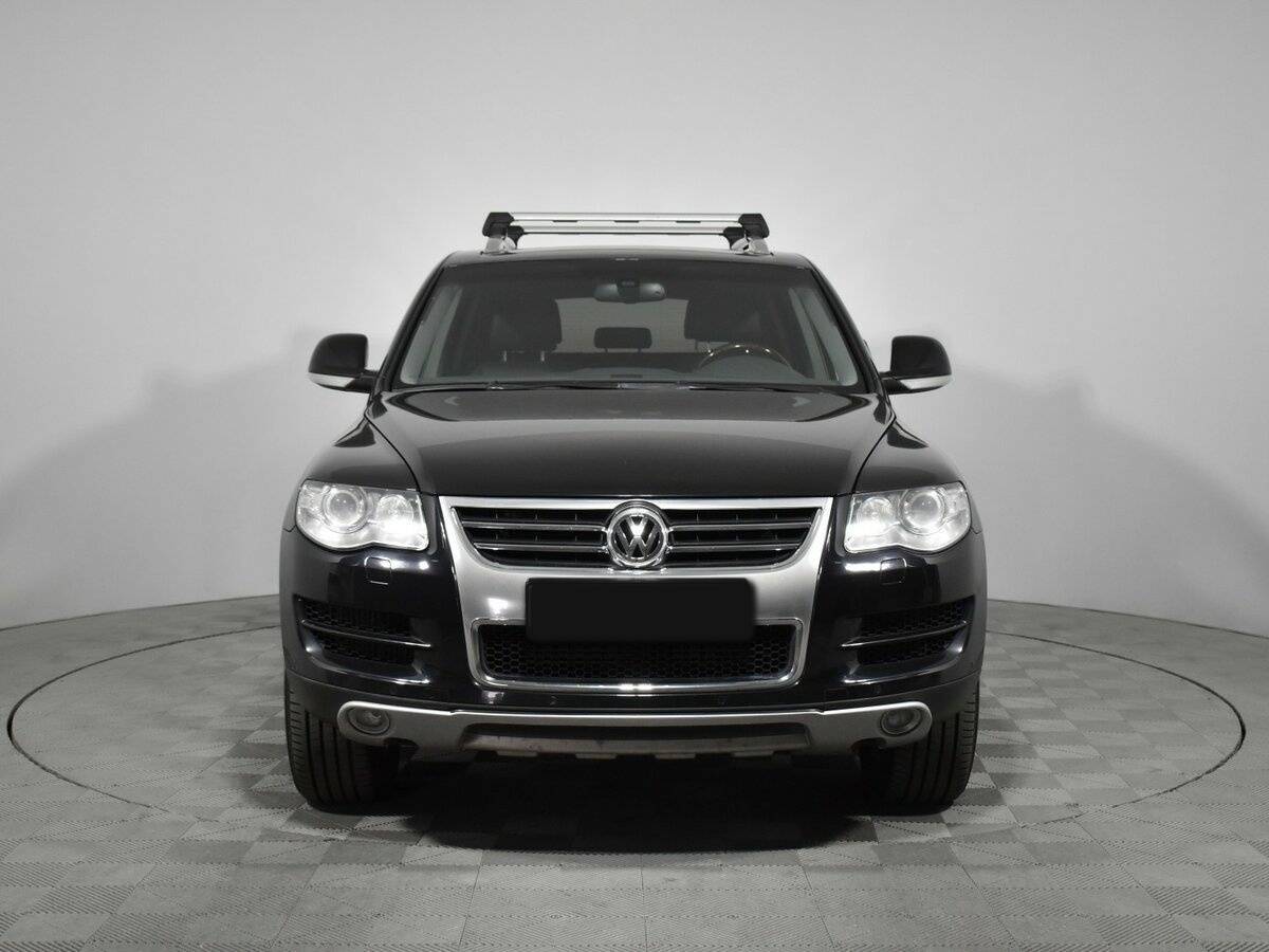 Купить Volkswagen Touareg с пробегом. Фото: #1