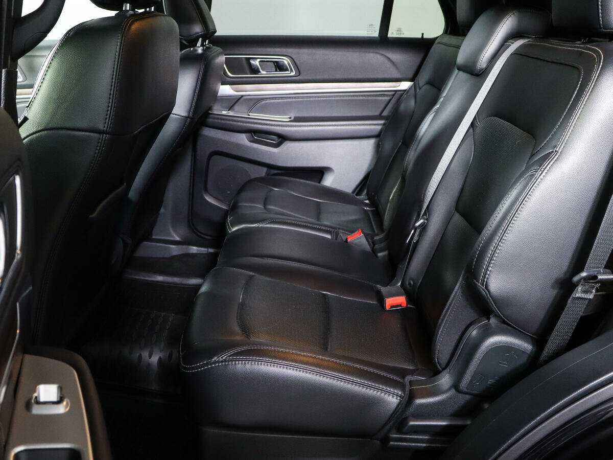 Купить Ford Explorer с пробегом. Фото: #6