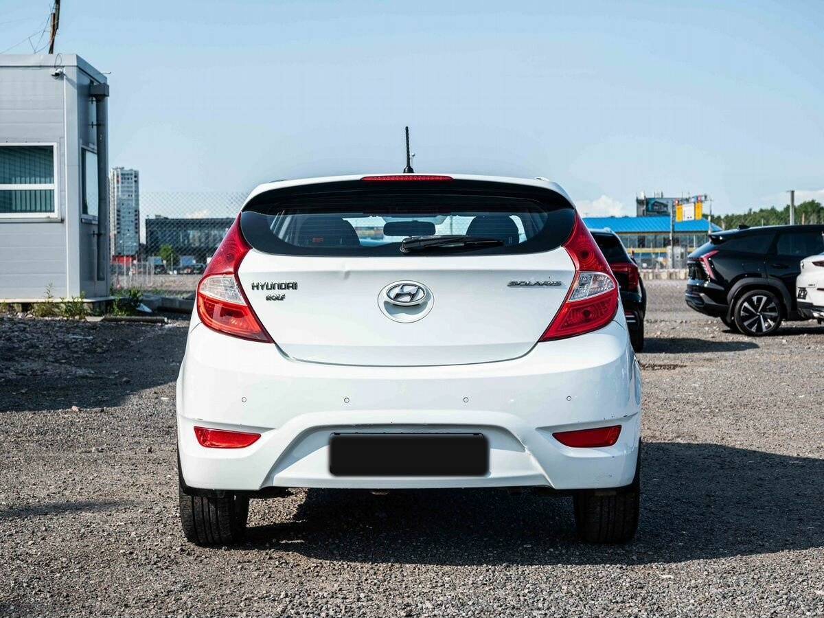 Купить Hyundai Solaris с пробегом. Фото: #4