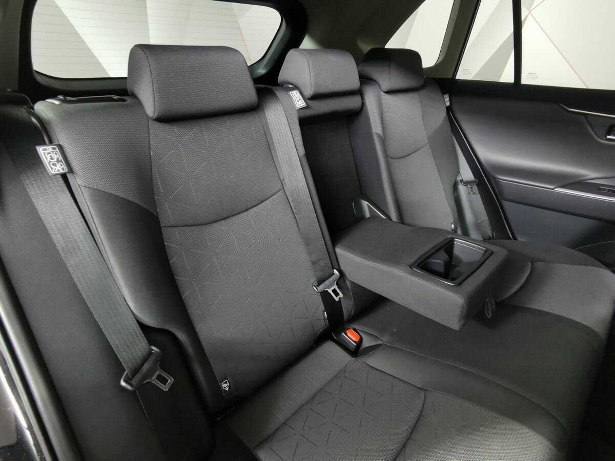 Купить Toyota RAV4 с пробегом. Фото: #12