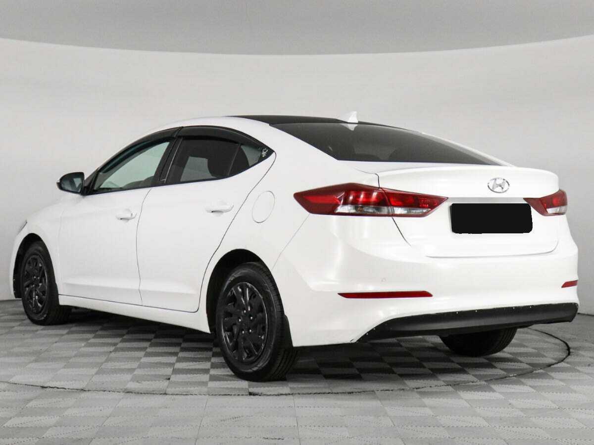 Купить Hyundai Elantra с пробегом. Фото: #2