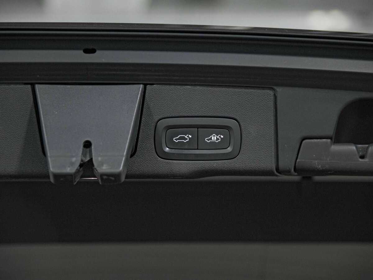 Купить Volvo XC60 с пробегом. Фото: #25