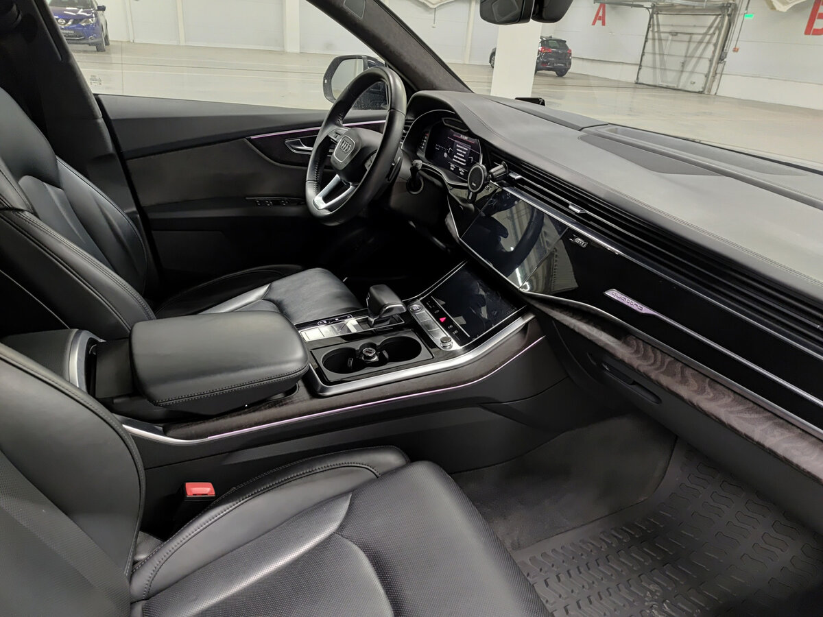 Купить Audi Q8 с пробегом. Фото: #10