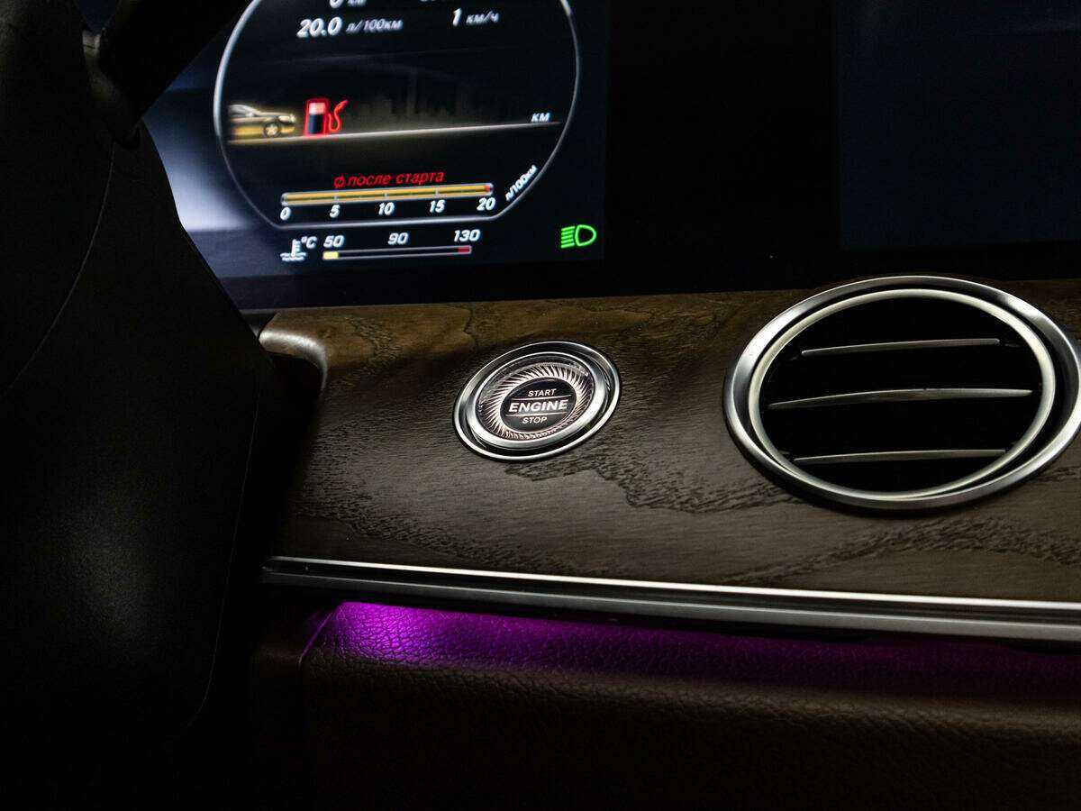 Купить Mercedes-Benz E-Класс с пробегом. Фото: #19