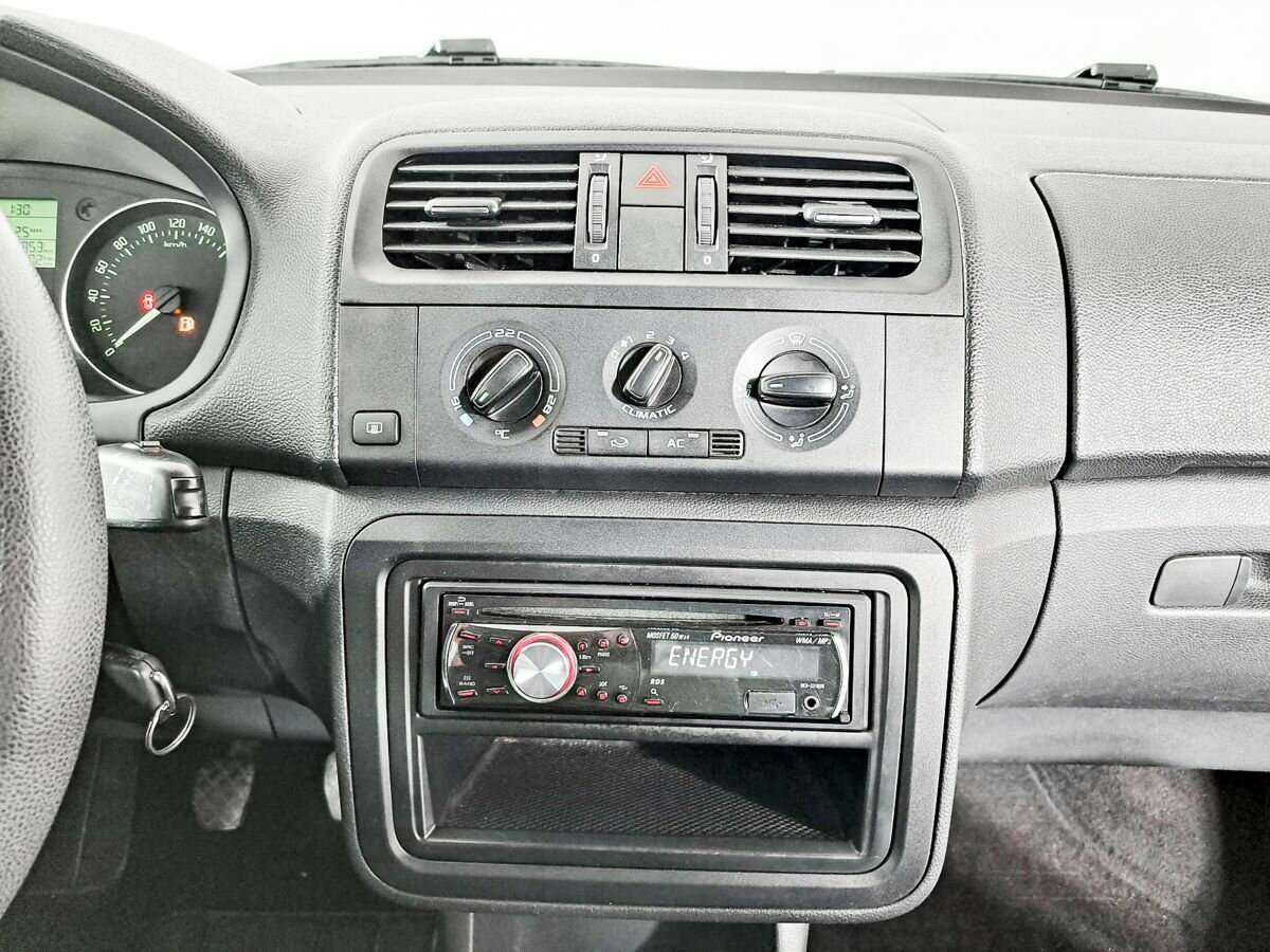 Купить Skoda Fabia с пробегом. Фото: #12