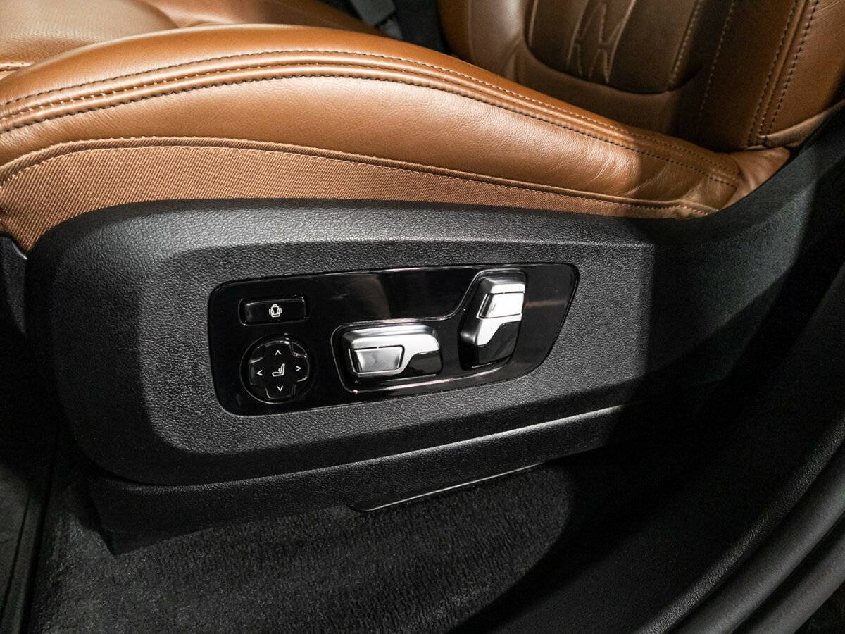 Купить BMW X5 с пробегом. Фото: #17