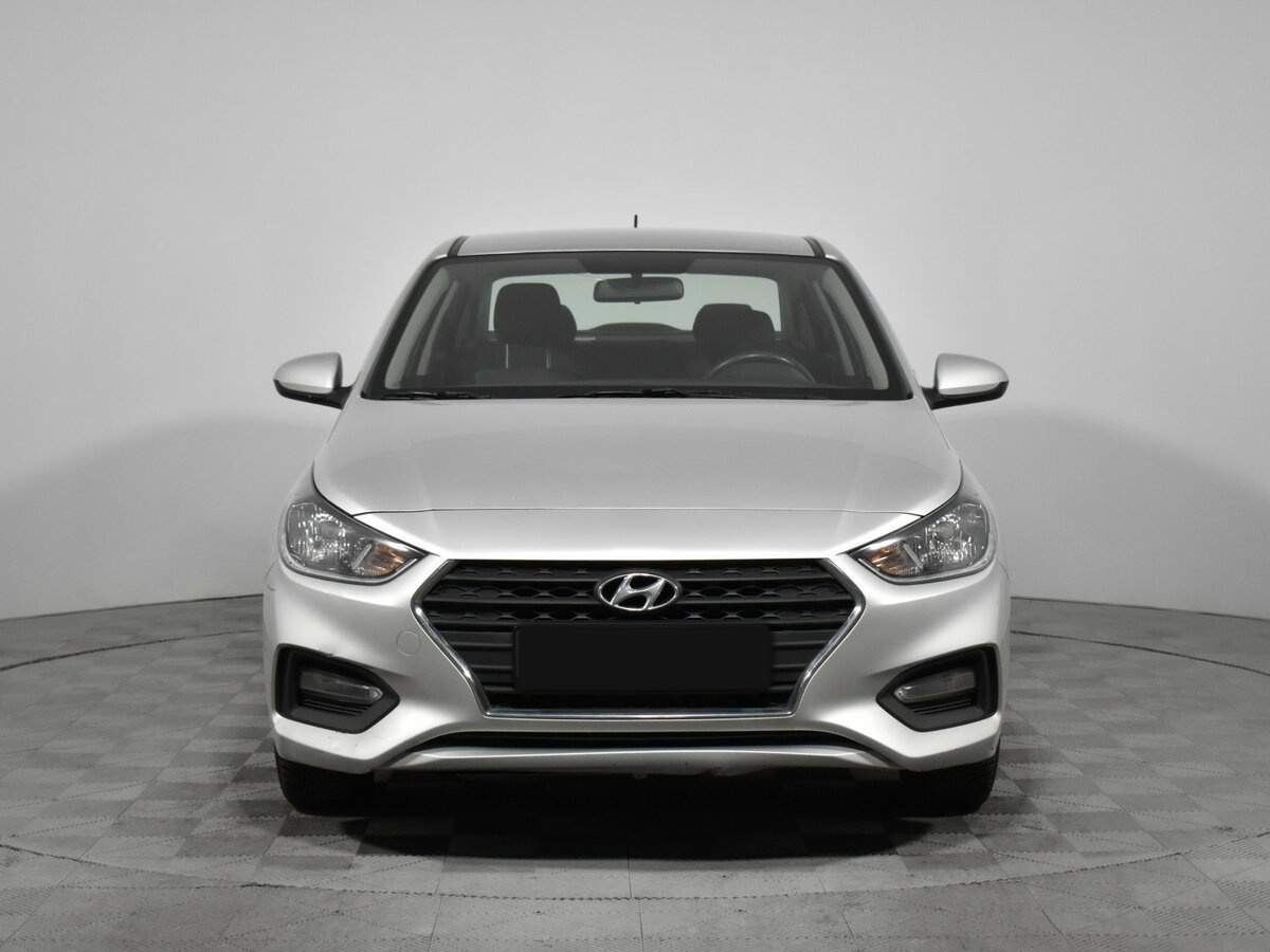 Купить Hyundai Solaris с пробегом. Фото: #1
