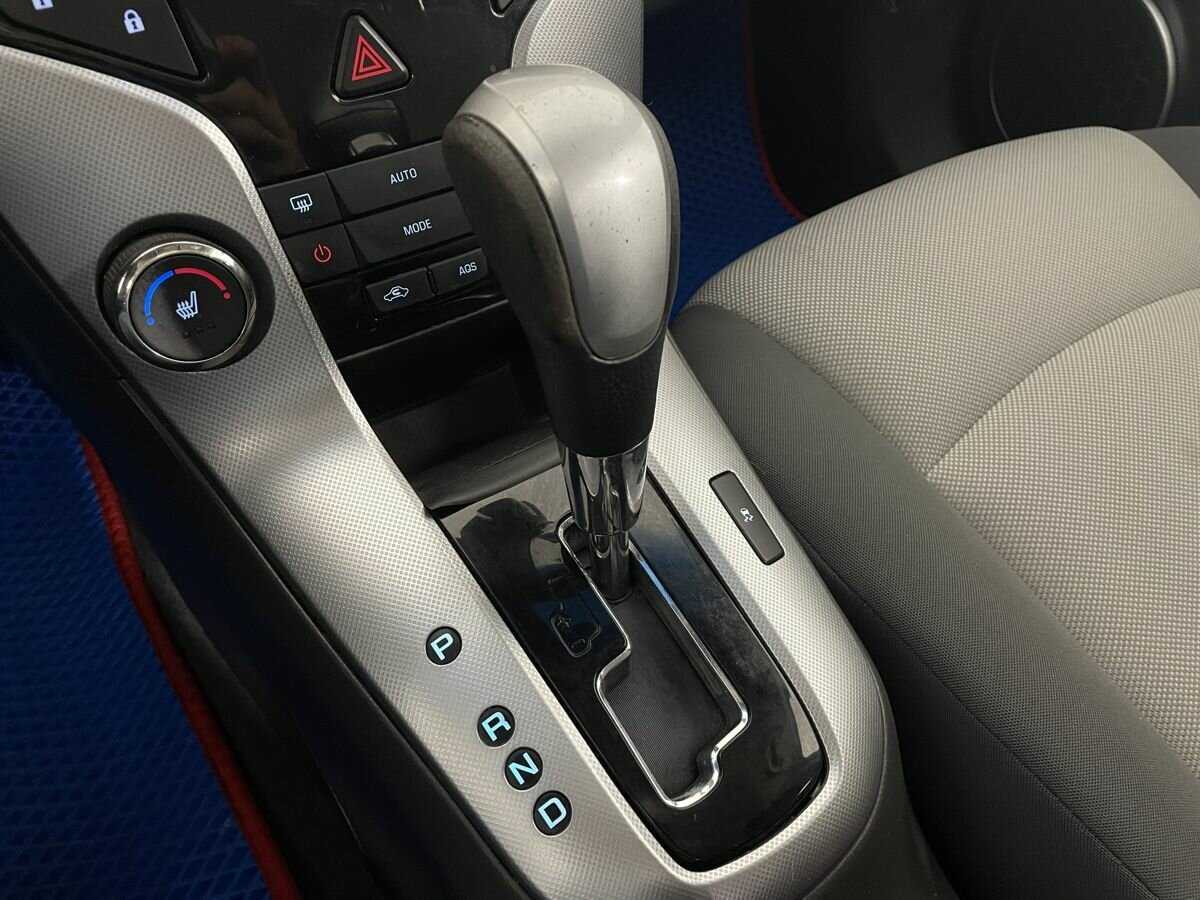 Купить Chevrolet Cruze с пробегом. Фото: #12