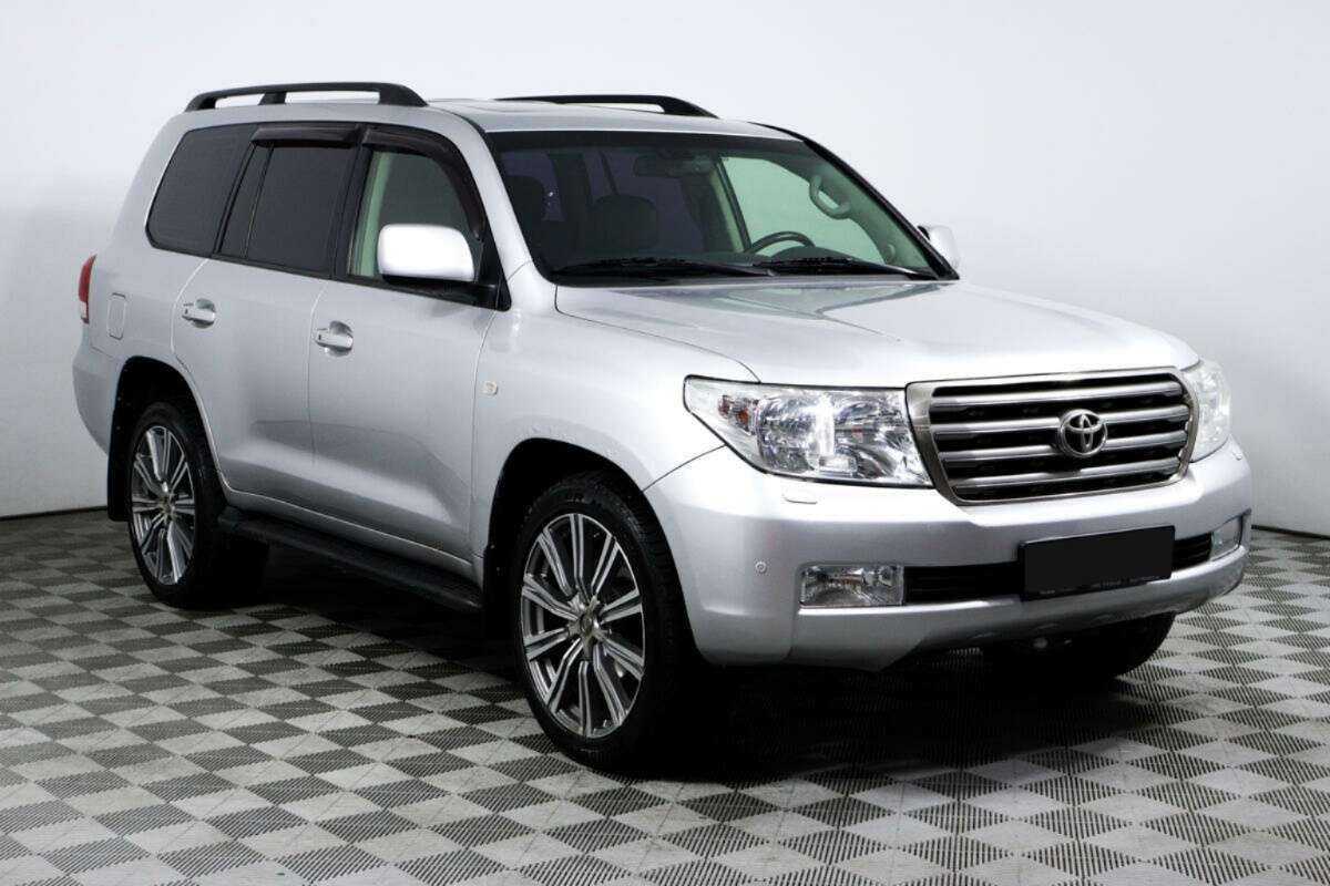 Купить Toyota Land Cruiser с пробегом. Фото: #1