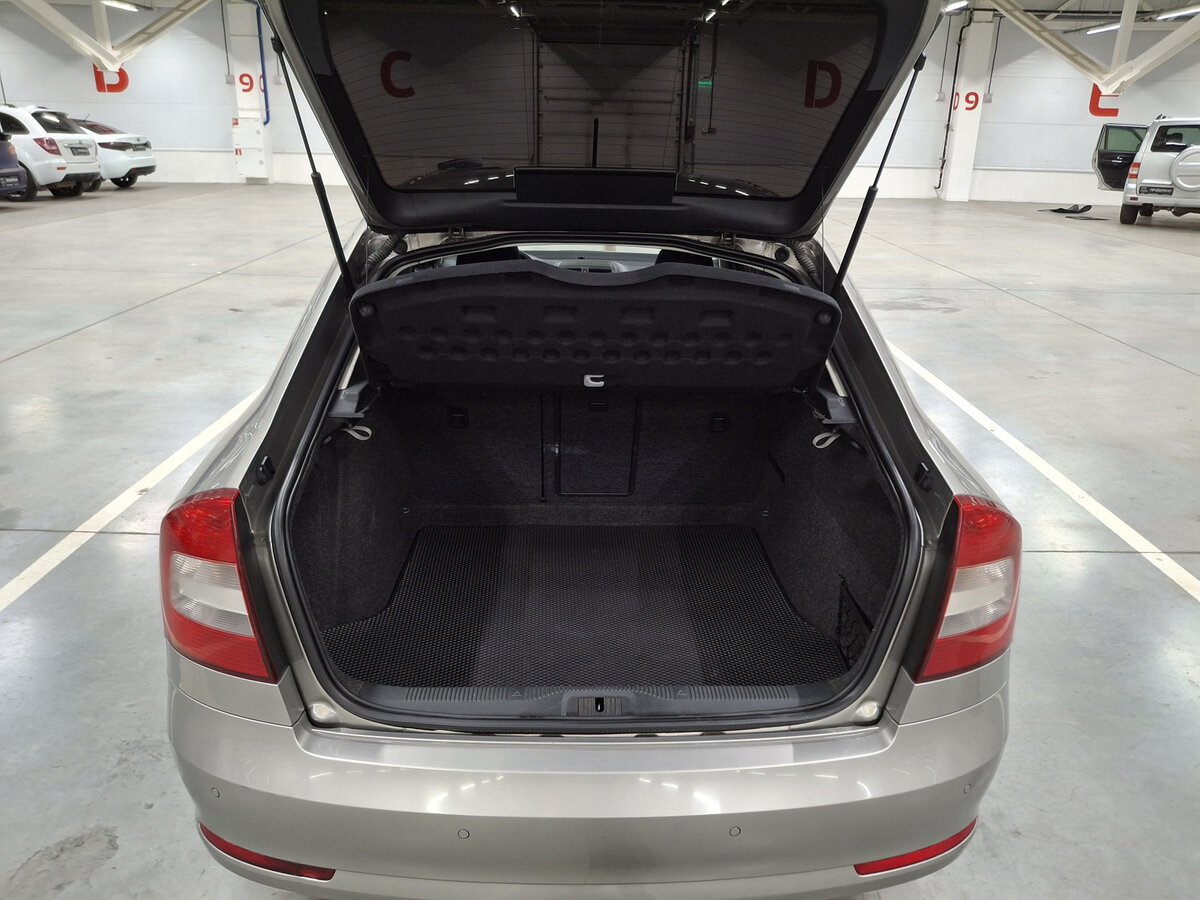 Купить Skoda Octavia с пробегом. Фото: #9