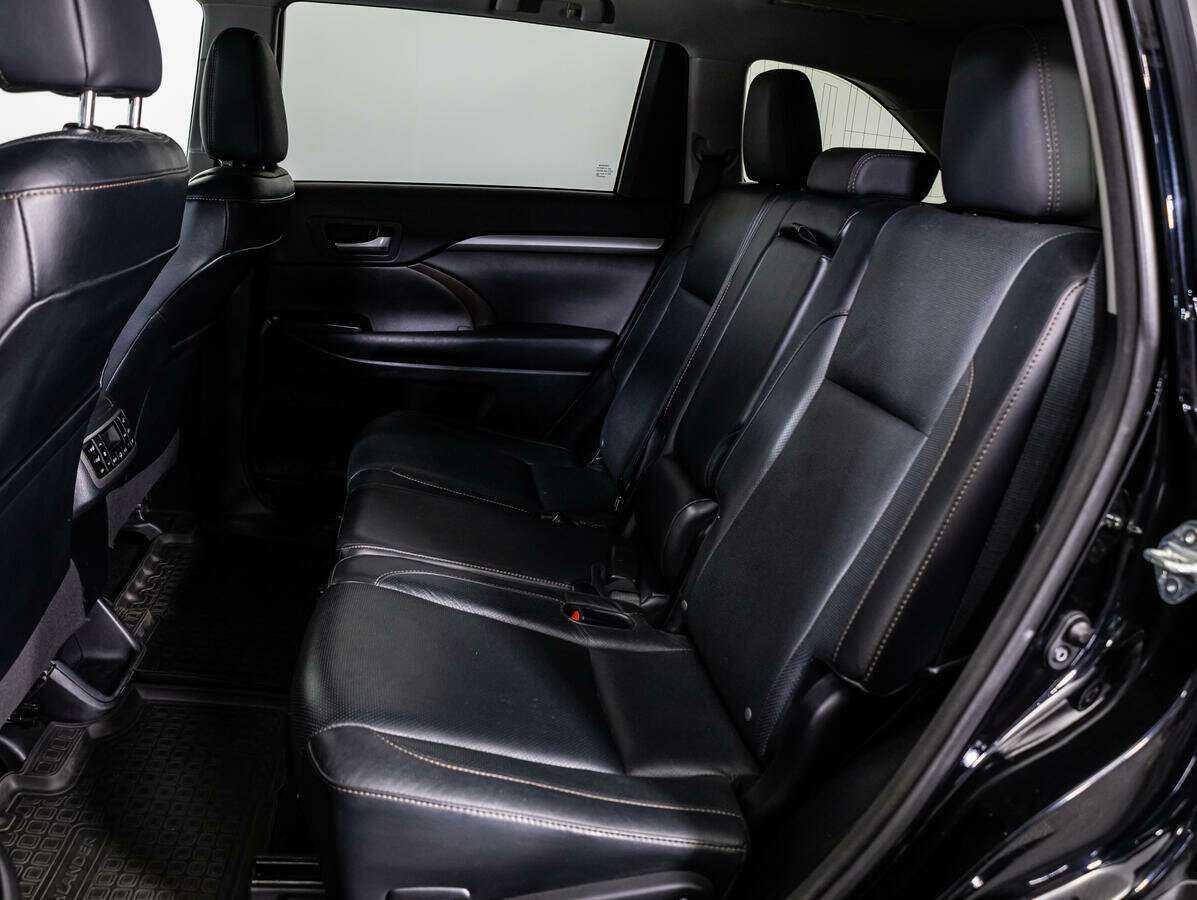 Купить Toyota Highlander с пробегом. Фото: #7