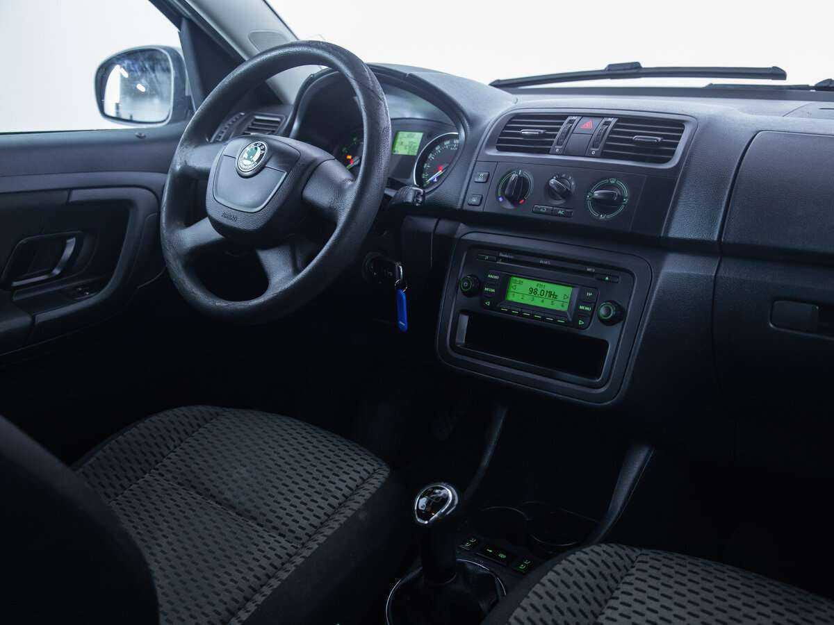 Купить Skoda Roomster с пробегом. Фото: #12